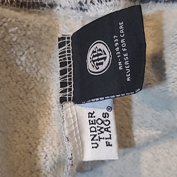 Under Two Flags Gray Pullover Hoodie Small - Picture 7 of 8
